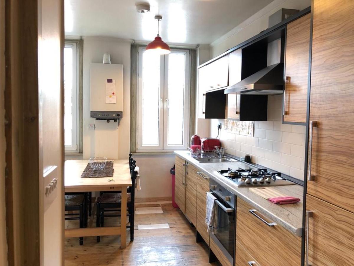 Splendid 1 Bedroom Flat + Terrace ลอนดอน ภายนอก รูปภาพ